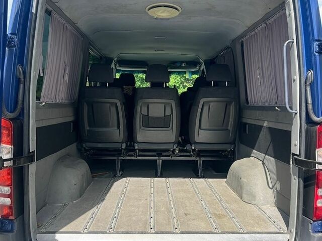 Синий Мерседес Sprinter, объемом двигателя 2.15 л и пробегом 726 тыс. км за 14600 $, фото 15 на Automoto.ua