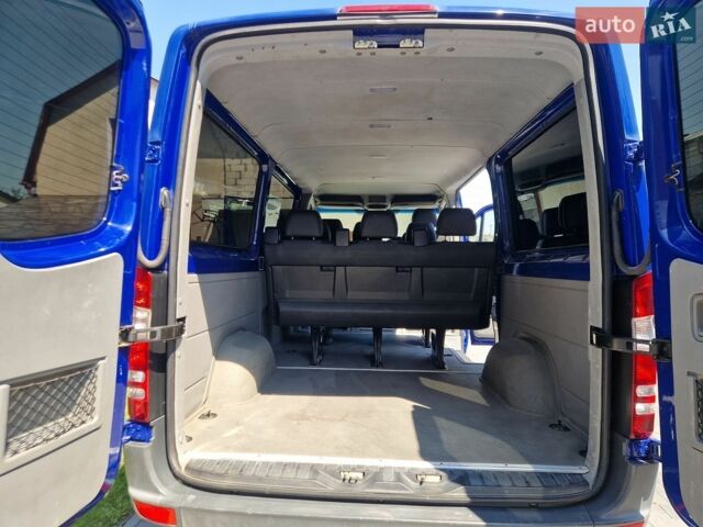 Синий Мерседес Sprinter, объемом двигателя 2.14 л и пробегом 264 тыс. км за 18300 $, фото 16 на Automoto.ua