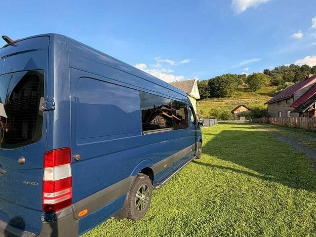 Синий Мерседес Sprinter, объемом двигателя 2.1 л и пробегом 406 тыс. км за 20500 $, фото 3 на Automoto.ua