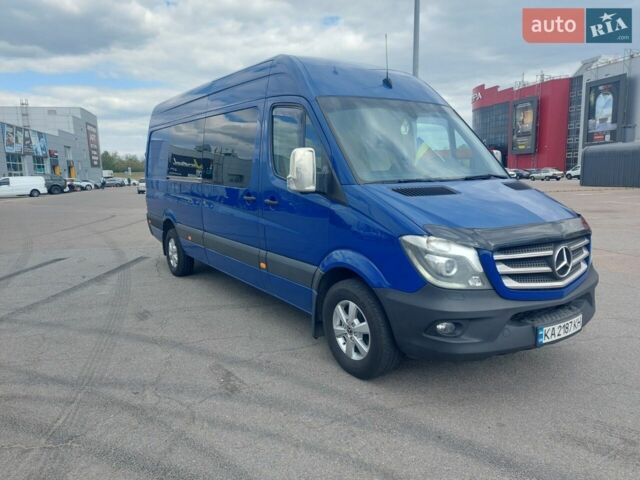 Синій Мерседес Sprinter, об'ємом двигуна 2.14 л та пробігом 741 тис. км за 30000 $, фото 2 на Automoto.ua
