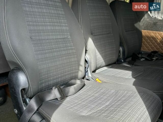 Синій Мерседес Sprinter, об'ємом двигуна 2.99 л та пробігом 270 тис. км за 20000 $, фото 12 на Automoto.ua
