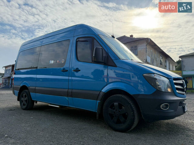 Синий Мерседес Sprinter, объемом двигателя 2.2 л и пробегом 310 тыс. км за 21300 $, фото 3 на Automoto.ua