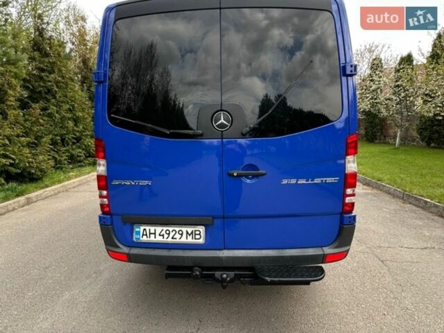 Синій Мерседес Sprinter, об'ємом двигуна 2.99 л та пробігом 270 тис. км за 20000 $, фото 3 на Automoto.ua
