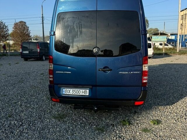 Синий Мерседес Sprinter, объемом двигателя 2.99 л и пробегом 420 тыс. км за 28500 $, фото 5 на Automoto.ua