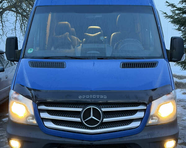 Синий Мерседес Sprinter, объемом двигателя 2.14 л и пробегом 470 тыс. км за 24499 $, фото 1 на Automoto.ua