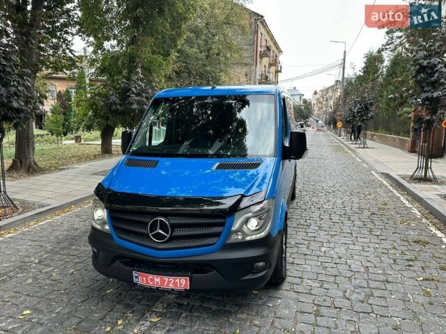 Синий Мерседес Sprinter, объемом двигателя 2.2 л и пробегом 335 тыс. км за 21827 $, фото 3 на Automoto.ua