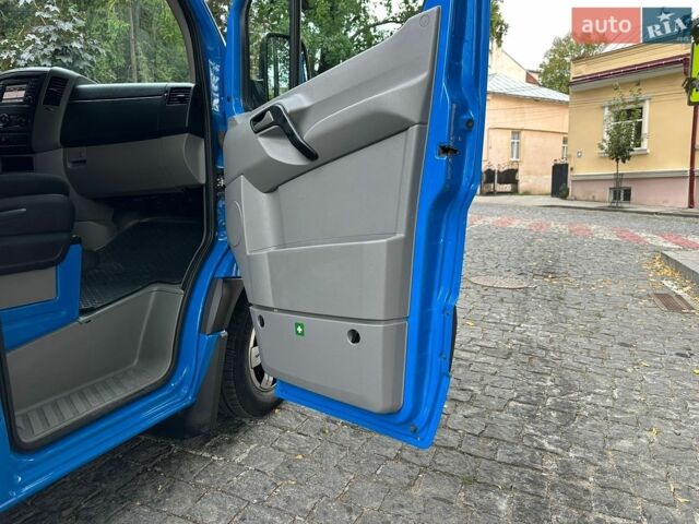 Синий Мерседес Sprinter, объемом двигателя 2.2 л и пробегом 335 тыс. км за 21827 $, фото 36 на Automoto.ua