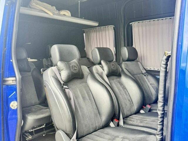 Синий Мерседес Sprinter, объемом двигателя 2.14 л и пробегом 500 тыс. км за 23000 $, фото 5 на Automoto.ua