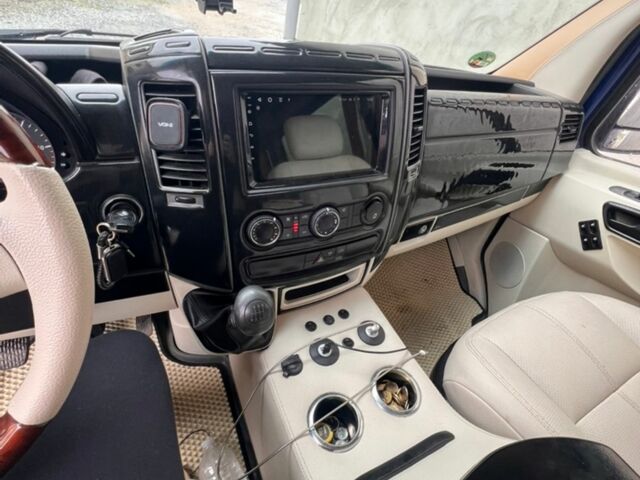 Синий Мерседес Sprinter, объемом двигателя 2.2 л и пробегом 224 тыс. км за 33000 $, фото 20 на Automoto.ua