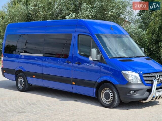 Синий Мерседес Sprinter, объемом двигателя 2.2 л и пробегом 358 тыс. км за 24999 $, фото 3 на Automoto.ua