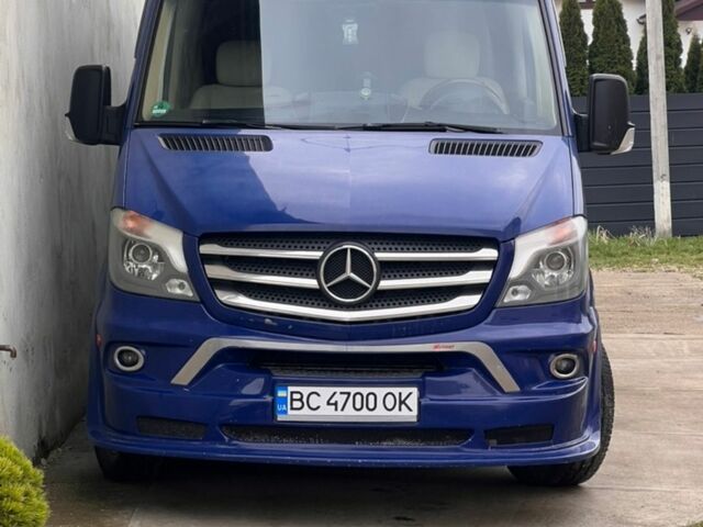 Синий Мерседес Sprinter, объемом двигателя 2.2 л и пробегом 224 тыс. км за 33000 $, фото 4 на Automoto.ua