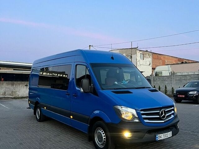 Синий Мерседес Sprinter, объемом двигателя 2.14 л и пробегом 360 тыс. км за 35000 $, фото 2 на Automoto.ua