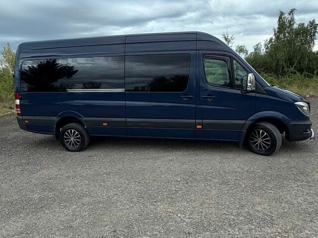 Синий Мерседес Sprinter, объемом двигателя 2.14 л и пробегом 695 тыс. км за 25000 $, фото 5 на Automoto.ua