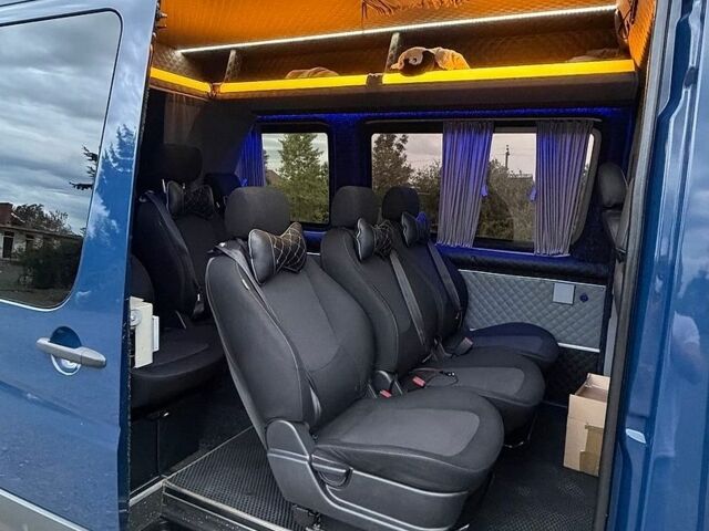 Синий Мерседес Sprinter, объемом двигателя 2.14 л и пробегом 695 тыс. км за 25000 $, фото 4 на Automoto.ua