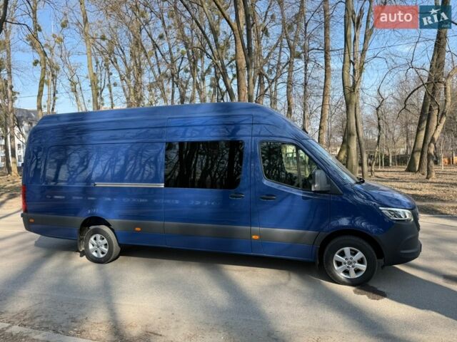 Синій Мерседес Sprinter, об'ємом двигуна 2.14 л та пробігом 300 тис. км за 48430 $, фото 1 на Automoto.ua