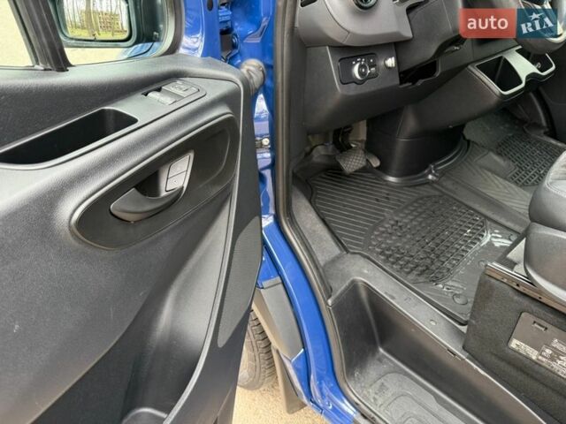 Синий Мерседес Sprinter, объемом двигателя 2.14 л и пробегом 300 тыс. км за 48585 $, фото 17 на Automoto.ua