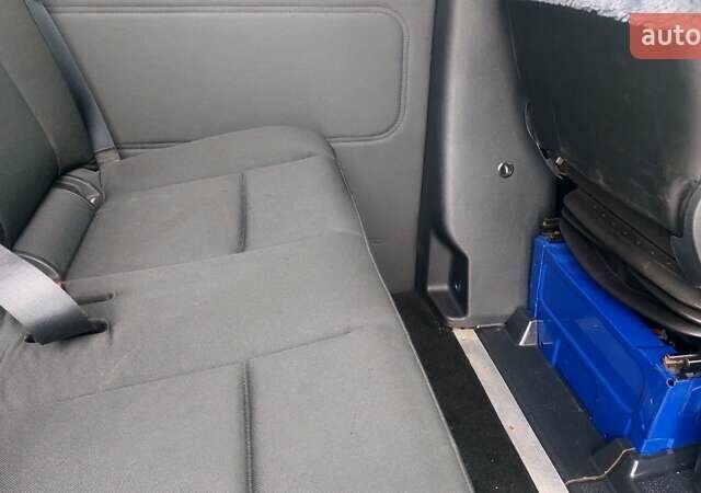 Синій Мерседес Sprinter, об'ємом двигуна 2.14 л та пробігом 230 тис. км за 29800 $, фото 13 на Automoto.ua