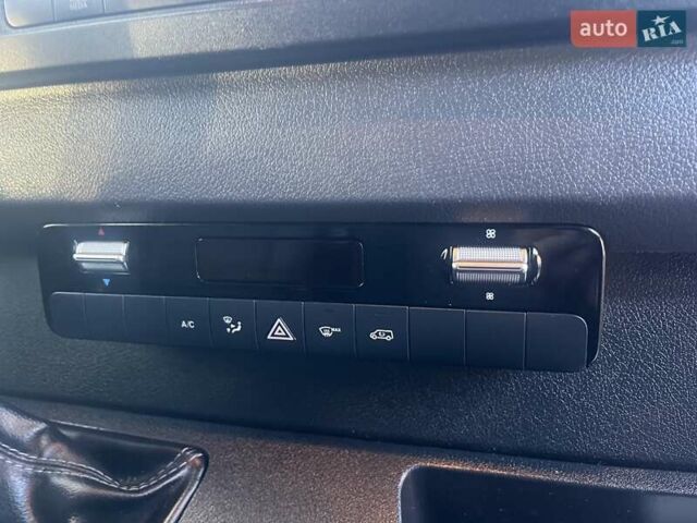 Синий Мерседес Sprinter, объемом двигателя 2.2 л и пробегом 161 тыс. км за 22800 $, фото 7 на Automoto.ua