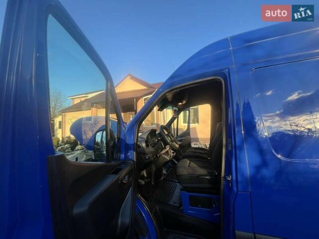 Синий Мерседес Sprinter, объемом двигателя 2.2 л и пробегом 161 тыс. км за 22800 $, фото 12 на Automoto.ua