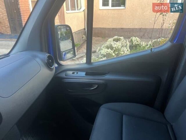 Синий Мерседес Sprinter, объемом двигателя 2.2 л и пробегом 161 тыс. км за 22800 $, фото 22 на Automoto.ua