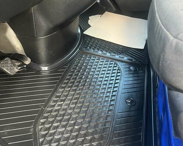 Синий Мерседес Sprinter, объемом двигателя 2.2 л и пробегом 161 тыс. км за 22800 $, фото 40 на Automoto.ua