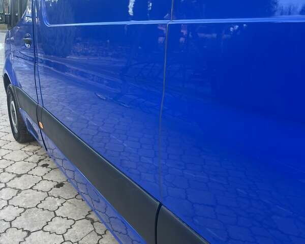 Синий Мерседес Sprinter, объемом двигателя 2.2 л и пробегом 161 тыс. км за 22800 $, фото 45 на Automoto.ua