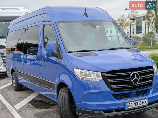 Синий Мерседес Sprinter, объемом двигателя 2.14 л и пробегом 287 тыс. км за 40000 $, фото 2 на Automoto.ua