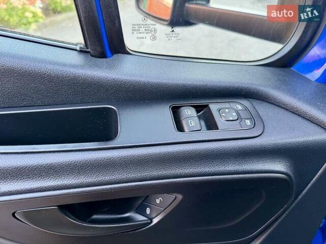 Синій Мерседес Sprinter, об'ємом двигуна 2.2 л та пробігом 283 тис. км за 31399 $, фото 23 на Automoto.ua