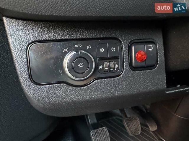 Синій Мерседес Sprinter, об'ємом двигуна 2.2 л та пробігом 283 тис. км за 31399 $, фото 27 на Automoto.ua