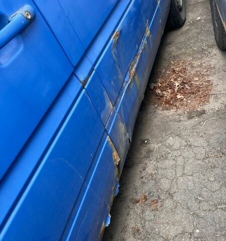 Синий Мерседес Sprinter, объемом двигателя 2.15 л и пробегом 260 тыс. км за 1000 $, фото 1 на Automoto.ua