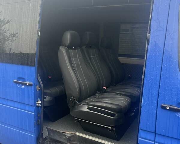 Синий Мерседес Sprinter, объемом двигателя 2.2 л и пробегом 387 тыс. км за 9000 $, фото 10 на Automoto.ua