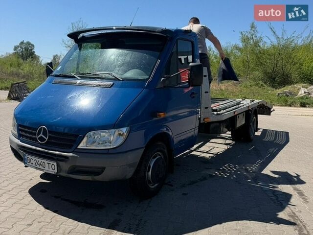 Синий Мерседес Sprinter, объемом двигателя 2.69 л и пробегом 500 тыс. км за 20100 $, фото 4 на Automoto.ua