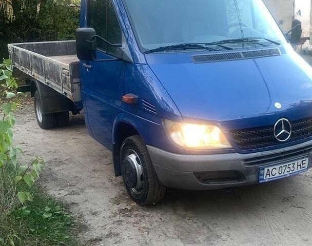 Синий Мерседес Sprinter, объемом двигателя 2.69 л и пробегом 343 тыс. км за 14500 $, фото 2 на Automoto.ua