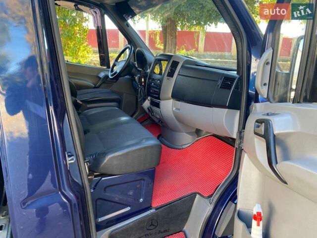 Синій Мерседес Sprinter, об'ємом двигуна 2.15 л та пробігом 555 тис. км за 15800 $, фото 17 на Automoto.ua
