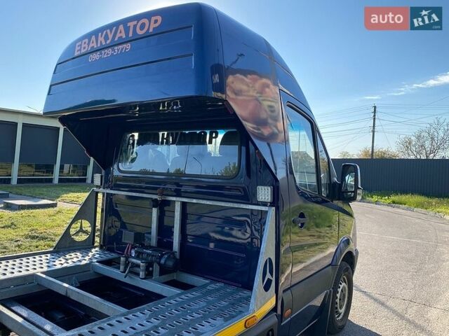 Синий Мерседес Sprinter, объемом двигателя 2.15 л и пробегом 550 тыс. км за 18200 $, фото 6 на Automoto.ua