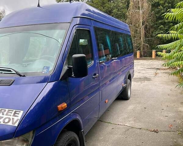 Синій Мерседес Sprinter, об'ємом двигуна 2.7 л та пробігом 590 тис. км за 13000 $, фото 4 на Automoto.ua