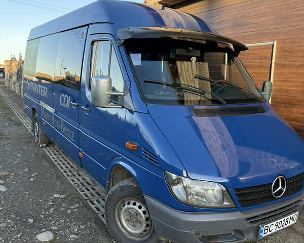 Синий Мерседес Sprinter, объемом двигателя 2.15 л и пробегом 597 тыс. км за 10300 $, фото 4 на Automoto.ua