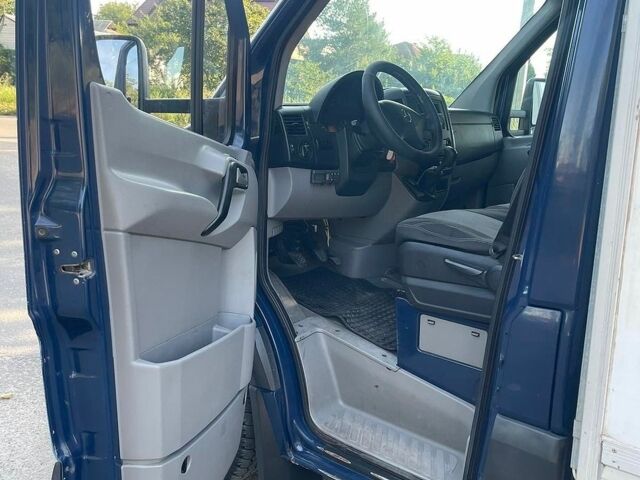 Синий Мерседес Sprinter, объемом двигателя 2.14 л и пробегом 624 тыс. км за 11900 $, фото 8 на Automoto.ua