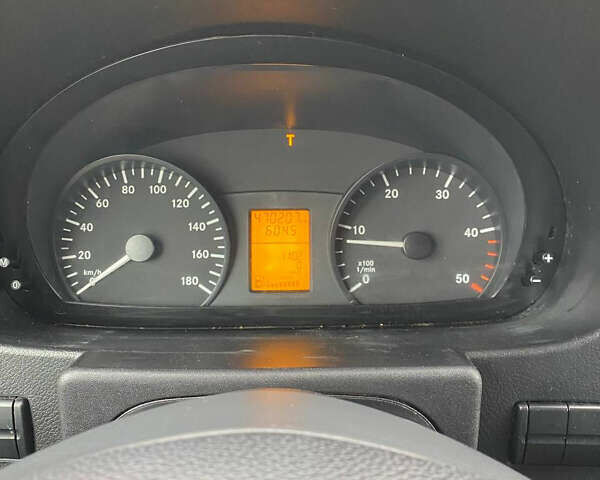 Синий Мерседес Sprinter, объемом двигателя 2.14 л и пробегом 470 тыс. км за 23000 $, фото 5 на Automoto.ua