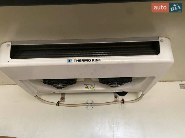 Синий Мерседес Sprinter, объемом двигателя 2.14 л и пробегом 470 тыс. км за 23000 $, фото 14 на Automoto.ua