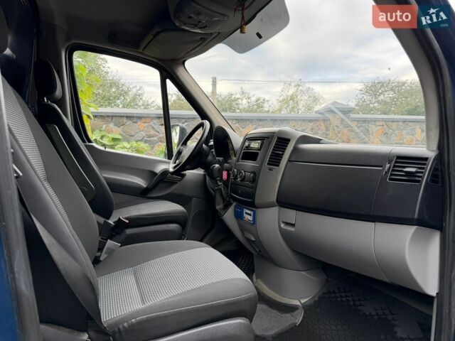 Синій Мерседес Sprinter, об'ємом двигуна 2.2 л та пробігом 272 тис. км за 19200 $, фото 61 на Automoto.ua