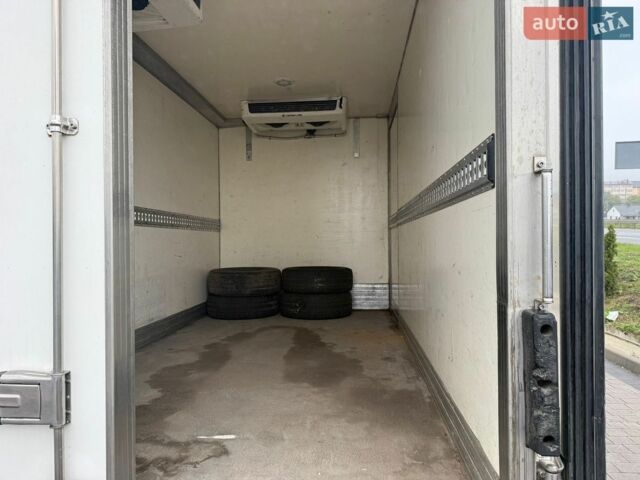 Синий Мерседес Sprinter, объемом двигателя 2.14 л и пробегом 540 тыс. км за 15000 $, фото 13 на Automoto.ua