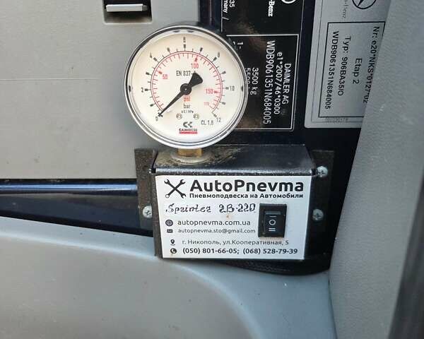 Синий Мерседес Sprinter, объемом двигателя 3 л и пробегом 377 тыс. км за 29999 $, фото 13 на Automoto.ua