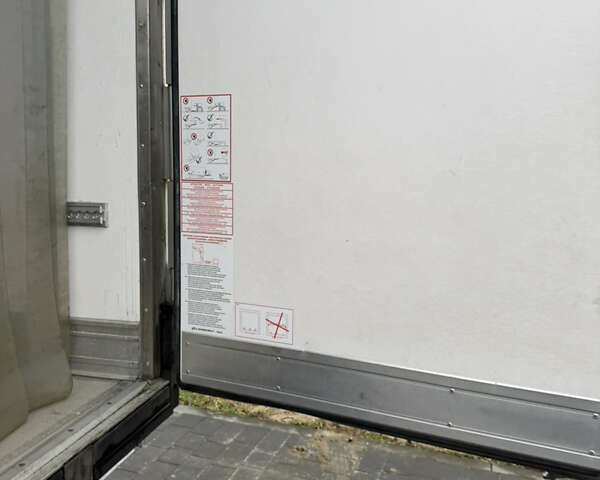 Синий Мерседес Sprinter, объемом двигателя 2.99 л и пробегом 173 тыс. км за 49500 $, фото 42 на Automoto.ua