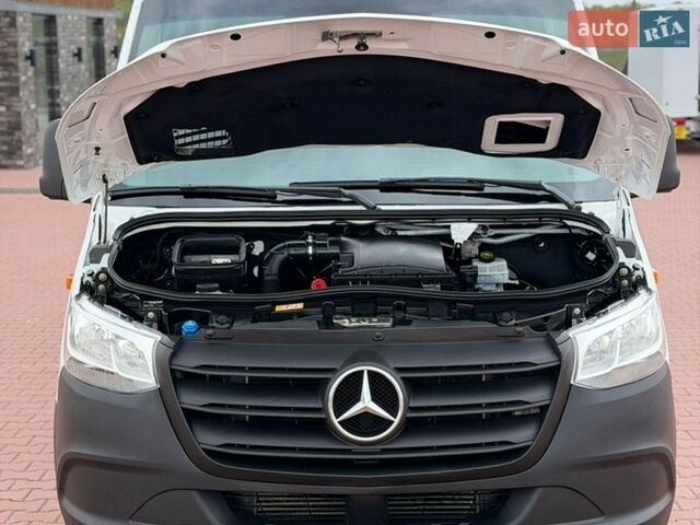 Синий Мерседес Sprinter, объемом двигателя 2.1 л и пробегом 398 тыс. км за 27700 $, фото 22 на Automoto.ua