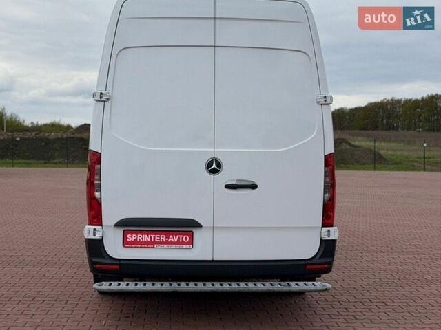 Синий Мерседес Sprinter, объемом двигателя 2.1 л и пробегом 398 тыс. км за 27700 $, фото 3 на Automoto.ua