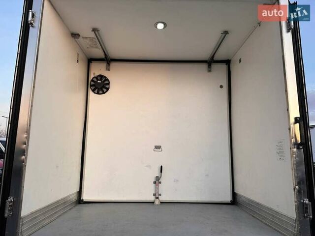 Синий Мерседес Sprinter, объемом двигателя 2.2 л и пробегом 150 тыс. км за 34800 $, фото 31 на Automoto.ua