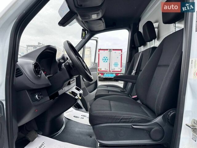 Синій Мерседес Sprinter, об'ємом двигуна 2.2 л та пробігом 189 тис. км за 25900 $, фото 38 на Automoto.ua