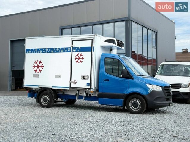 Синий Мерседес Sprinter, объемом двигателя 2.2 л и пробегом 168 тыс. км за 26900 $, фото 2 на Automoto.ua