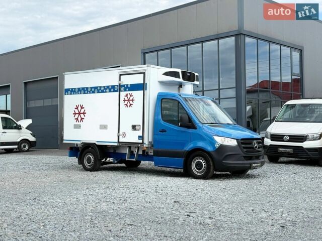 Синий Мерседес Sprinter, объемом двигателя 2.2 л и пробегом 168 тыс. км за 26900 $, фото 3 на Automoto.ua